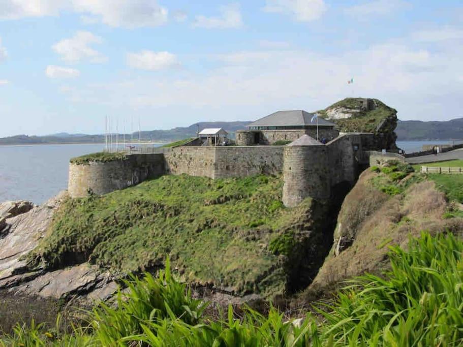 Cosy Portmor Log Cabin- Sea Views, Deck & Relaxation Malin Head Exterior foto