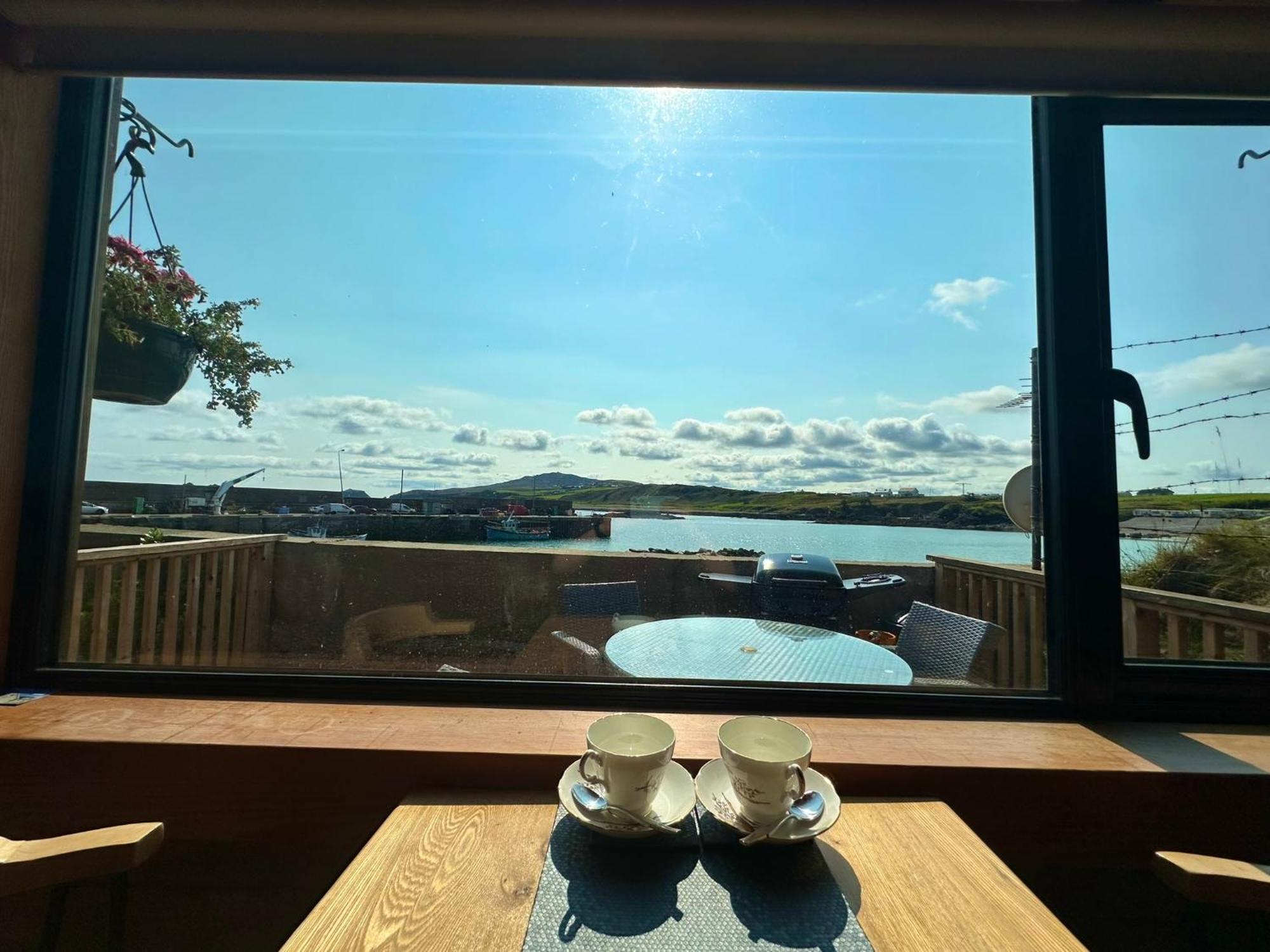 Cosy Portmor Log Cabin- Sea Views, Deck & Relaxation Malin Head Exterior foto